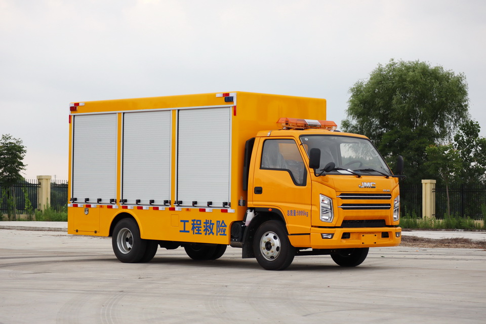 藍(lán)牌江鈴救險(xiǎn)車